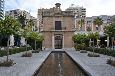 Die Hafenkapelle in M&aacute;laga